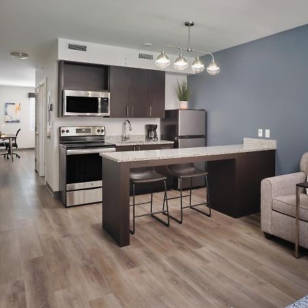 Stayapt Suites Raleigh-Durham/Rtp Clegg Екстериор снимка